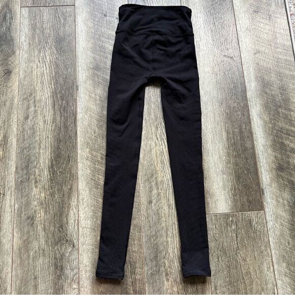 Lululemon High Rise Reveal Precision Tights in Black Size 2 Laser Cut Mesh Leg - Picture 12 of 12